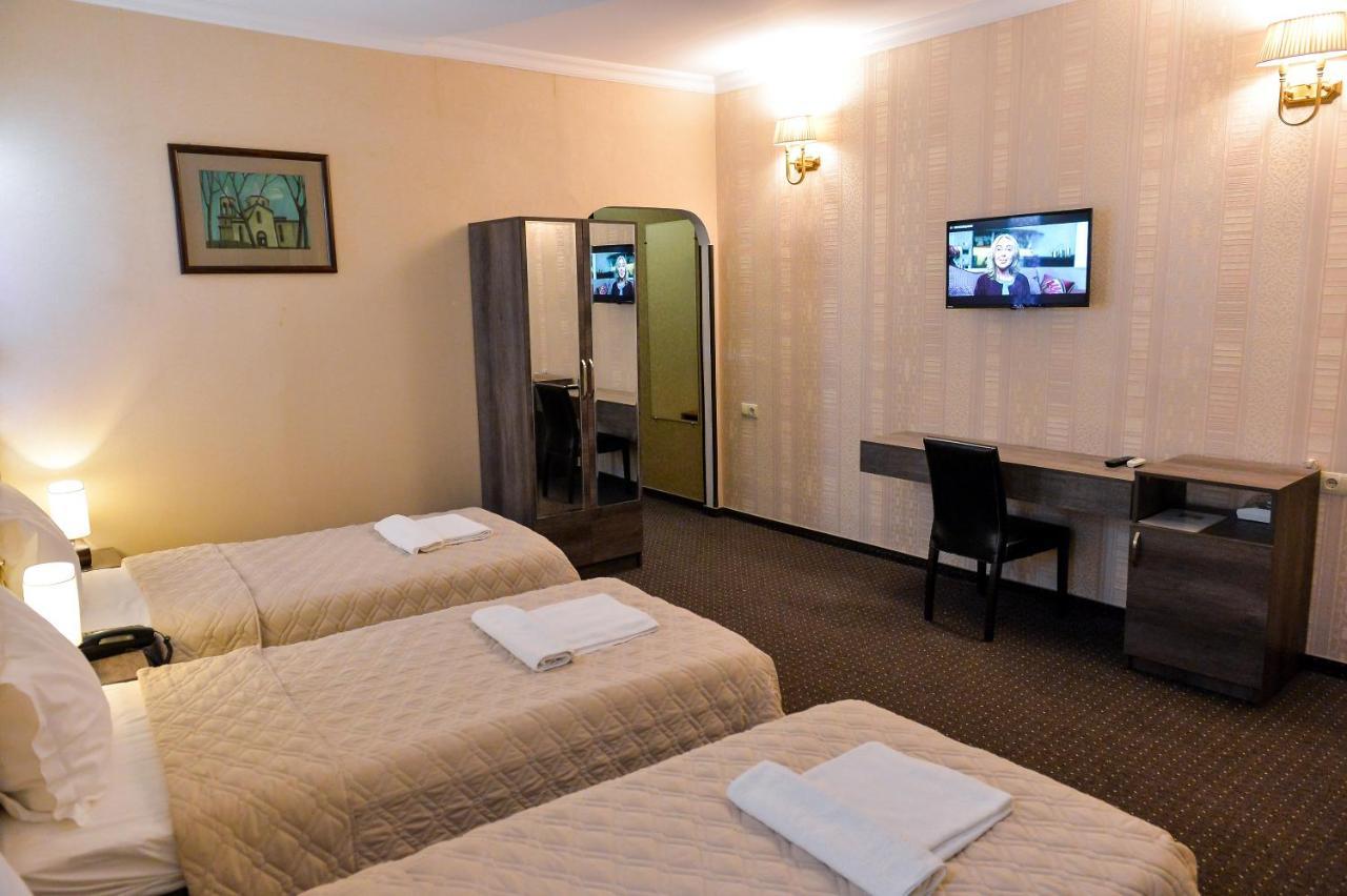 Hotel Old Town Koetaisi Buitenkant foto