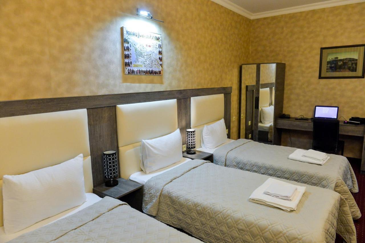 Hotel Old Town Koetaisi Buitenkant foto