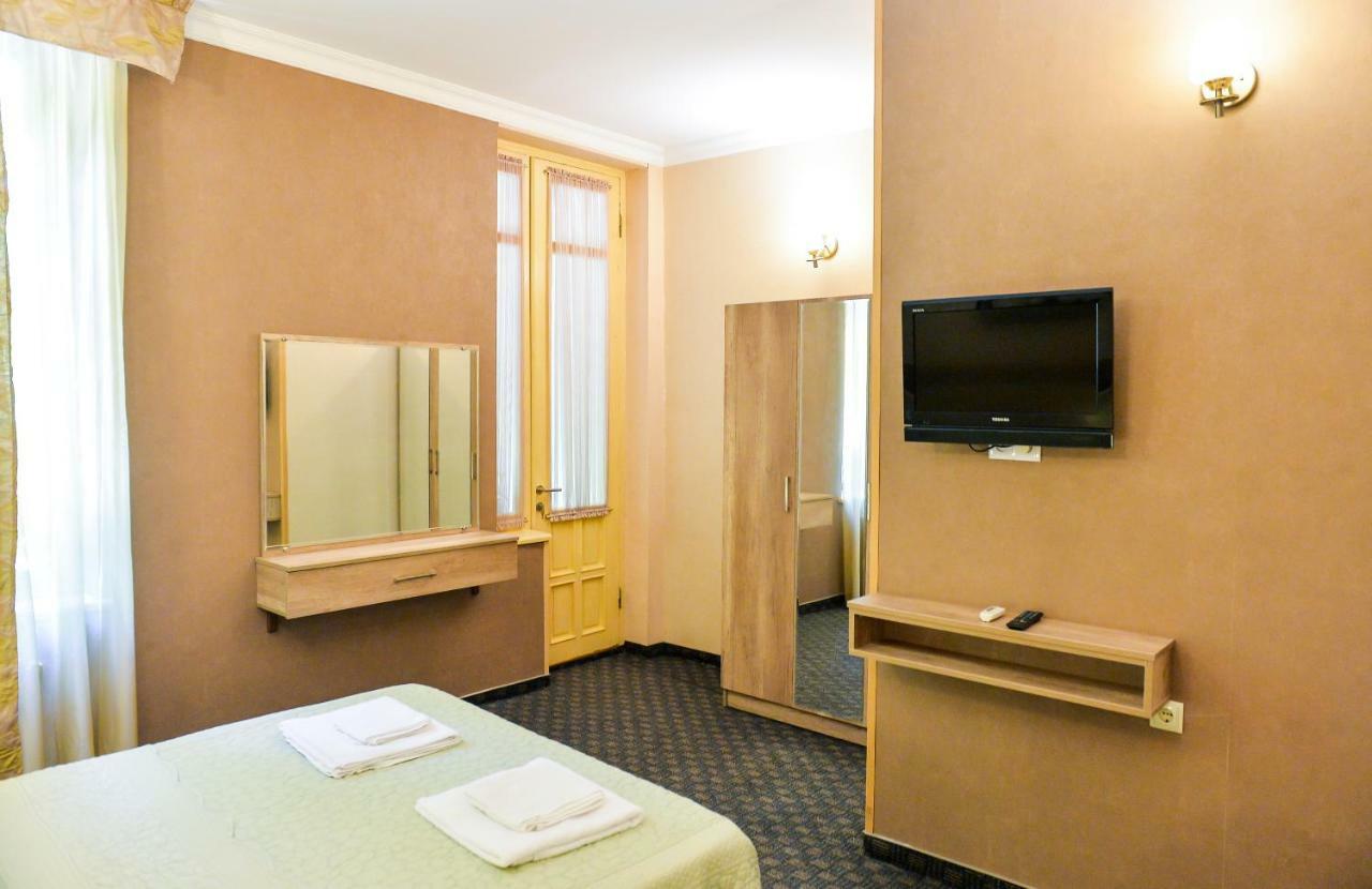 Hotel Old Town Koetaisi Buitenkant foto