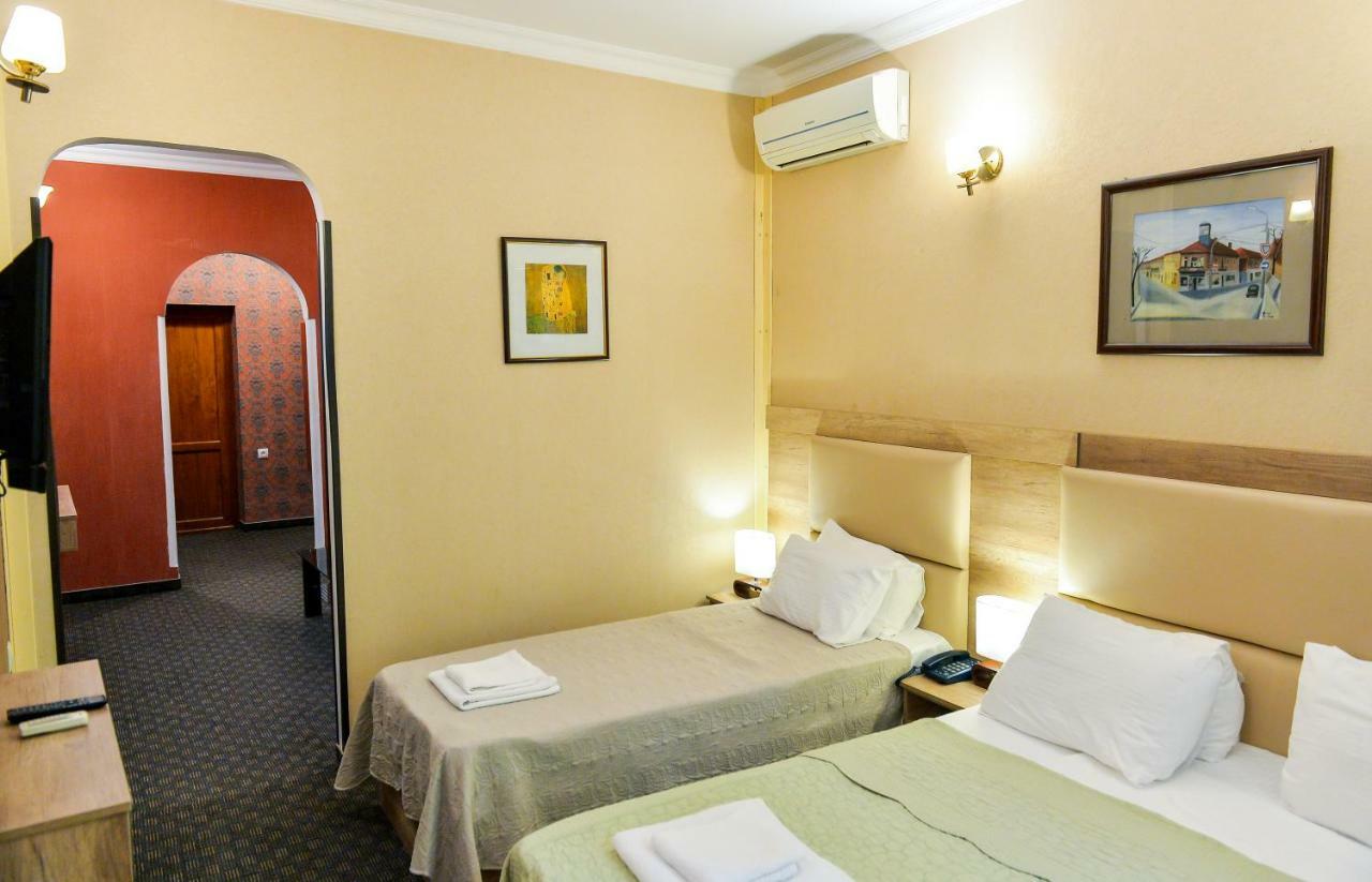 Hotel Old Town Koetaisi Buitenkant foto